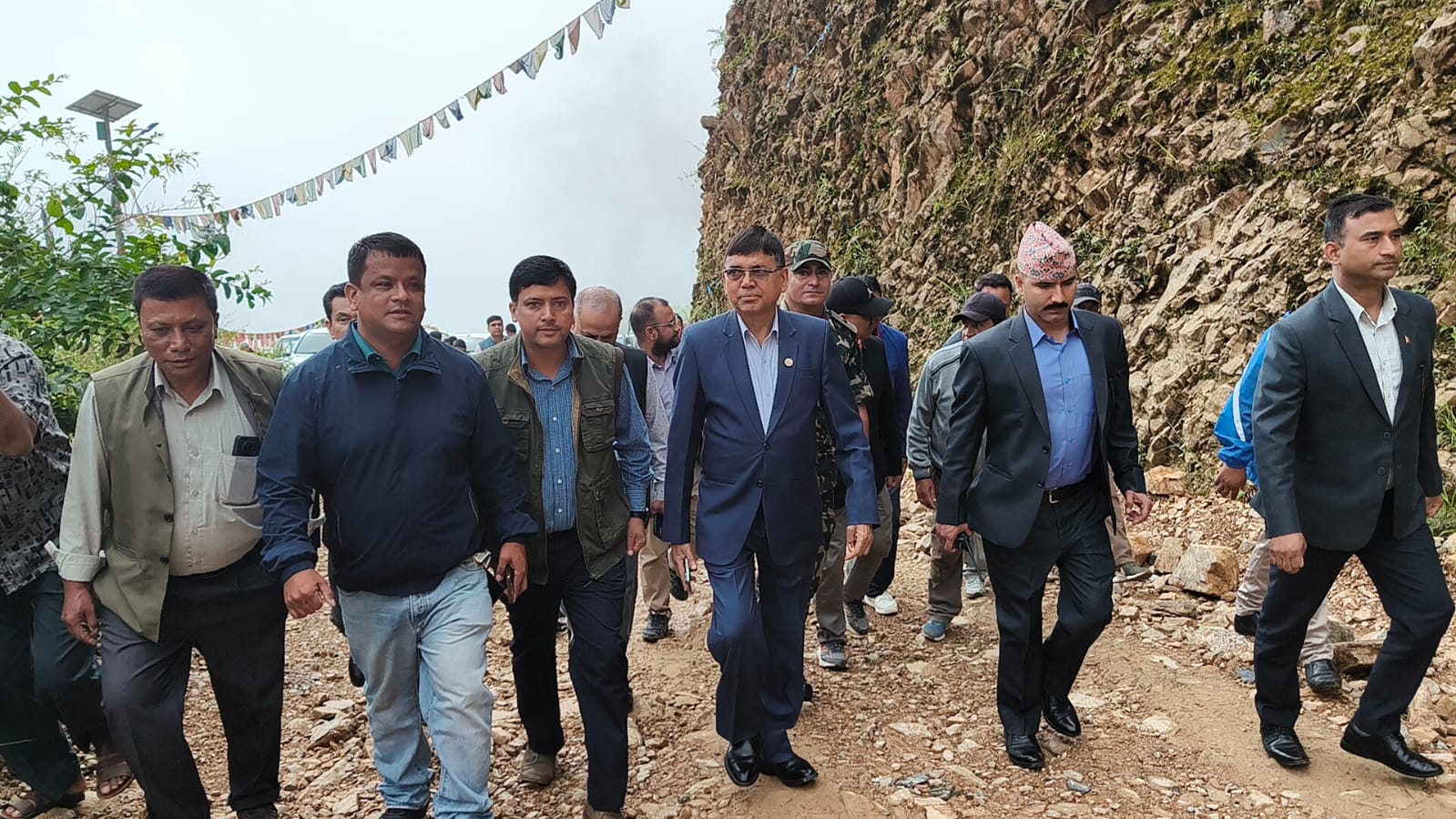 थानकोट–चित्लाङ सडक स्तरोन्नतिलाई गति दिन मन्त्री दाहालको निर्देशन
